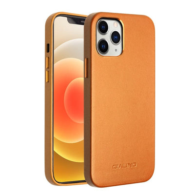 Se iPhone 12 Pro Max - Qialino Ægte læder Hardcover - Lemon gul ✔ Kæmpe udvalg i QIALINO ✔ Hurtig levering: 1 - 2 Hverdage samt billig fragt - Varenummer: CPD-QLI12PM003019 og barcode / Ean: i12pm003019 på lager - Udsalg på Mobil tilbehør Spar op til 59% - Over 424 kendte brands på udsalg