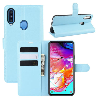 Se Samsung Galaxy A20s - Læder cover / pung - Blå ✔ Kæmpe udvalg i  Capida ✔ Hurtig levering: 1 - 2 Hverdage samt billig fragt - Varenummer: CPD-V331012221347G og barcode / Ean: 1012221347G på lager - Udsalg på Mobil tilbehør Spar op til 65% - Over 400 kendte brands på udsalg