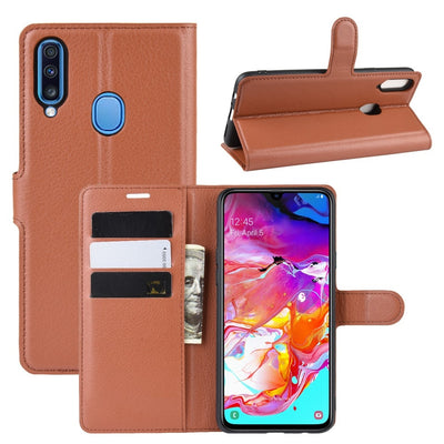 Se Samsung Galaxy A20s - Læder cover / pung - Brun ✔ Kæmpe udvalg i  Capida ✔ Hurtig levering: 1 - 2 Hverdage samt billig fragt - Varenummer: CPD-V331012221347I og barcode / Ean: 1012221347I på lager - Udsalg på Mobil tilbehør Spar op til 63% - Over 400 kendte brands på udsalg