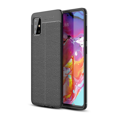 Se Samsung Galaxy A51 - Gummi cover i Læder Design - Sort ✔ Kæmpe udvalg i  Capida ✔ Hurtig levering: 1 - 2 Hverdage samt billig fragt - Varenummer: CPD-V33101223425A og barcode / Ean: 101223425A på lager - Udsalg på Mobil tilbehør Spar op til 51% - Over 360 kendte mærker på udsalg