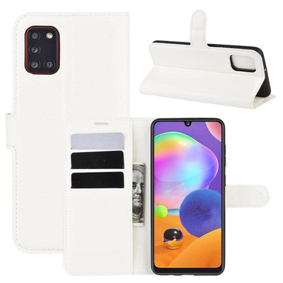 Se Samsung Galaxy A31 - Læder cover / pung - Hvid ✔ Kæmpe udvalg i Capida ✔ Hurtig levering: 1 - 2 Hverdage samt billig fragt - Varenummer: CPD-V33101227122B og barcode / Ean: 101227122B på lager - Udsalg på Mobil tilbehør Spar op til 63% - Over 350 kendte brands på udsalg