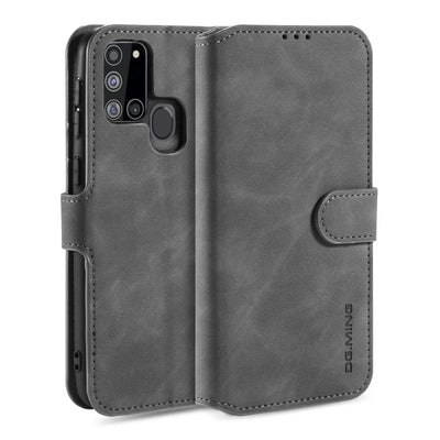 Se Samsung Galaxy A21s - DG MING Retro Læder cover / pung - Grå ✔ Kæmpe udvalg i Capida ✔ Hurtig levering: 1 - 2 Hverdage samt billig fragt - Varenummer: CPD-V33101228033B og barcode / Ean: 101228033B på lager - Udsalg på Mobil tilbehør Spar op til 53% - Over 412 kendte brands på udsalg