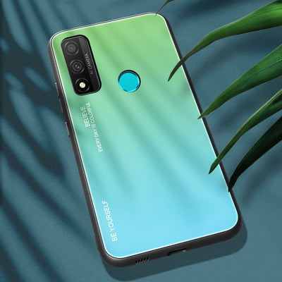 Se Huawei P Smart (2020) - GRADIENT Hybrid cover - Bagside af hærdet glas - Grøn/Blå ❤ Stort online udvalg i Capida ❤ Hurtig levering: 1 - 2 Hverdage samt billig fragt - Varenummer: CPD-V33101718113G og barcode / Ean: på lager - Udsalg på Mobil tilbehør Spar op til 63% - Over 312 kendte brands på udsalg