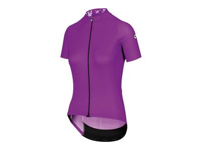 Se Assos UMA GT Summer SS Jersey c2 - Cykeltrøje - Dame - Venus Violet - Str. M ❤ Kæmpe udvalg i Assos ❤ Hurtig levering: 1 - 2 Hverdage samt billig fragt - Varenummer: CKP-2220000194129 og barcode / Ean: '2220000194129 på lager - tilbud på Cykeltrøjer Spar op til 66% - Over 312 design brands på tilbud