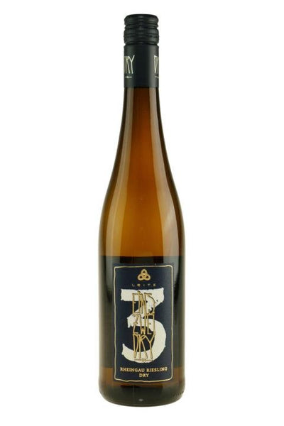 Se Leitz Riesling Eins Zwei Dry 2022 75 Cl ✔ Kæmpe udvalg i Weingut Leitz ✔ Hurtig levering: 1 - 2 Hverdage samt billig fragt - Varenummer: BAR-698956 og barcode / Ean: på lager - Udsalg på Drikkevarer - Vin og champagne - Hvidvin Spar op til 58% - Over 350 kendte brands på udsalg