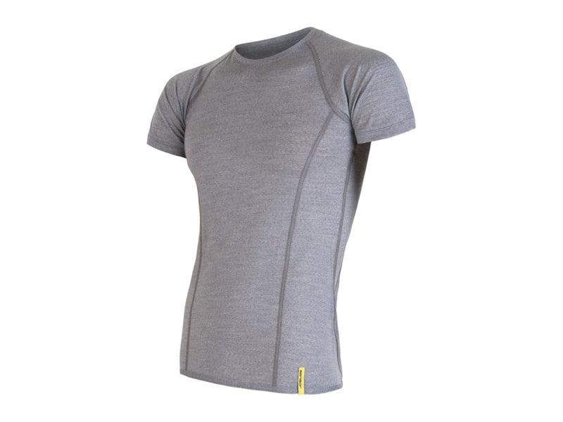 Se Sensor Merino Active - Uld T-shirt med korte ærmer - Herre - Grå - Str. S ❤ Stort online udvalg i Sensor ❤ Hurtig levering: 1 - 2 Hverdage samt billig fragt ❤ Varenummer: CKP-8592837046778 og barcode / Ean: på lager - Udsalg på Svedtrøjer & svedundertøj Spar op til 51% - Over 350 kendte brands på udsalg