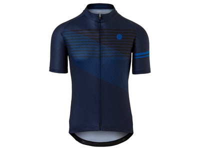 Se AGU Jersey Striped - Cykeltrøje - Deep Blue - Str. XXL ✔ Kæmpe udvalg i  AGU ✔ Hurtig levering: 1 - 2 Hverdage samt billig fragt - Varenummer: CKP-8717565657595 og barcode / Ean: '8717565657595 på lager - Udsalg på Cykeltrøjer Spar op til 51% - Over 424 kendte brands på udsalg