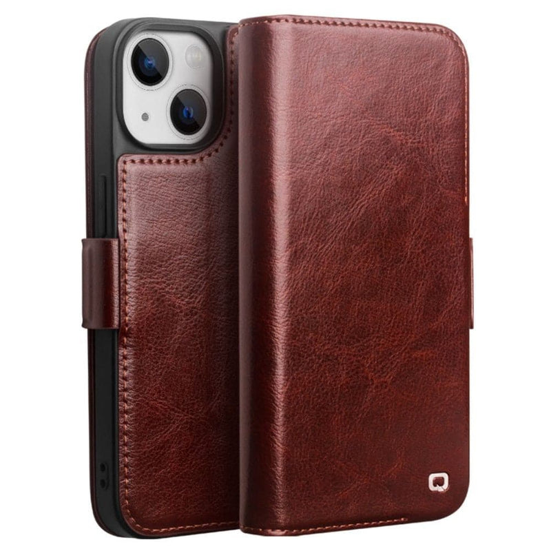 Se iPhone 14 Plus - QIALINO Classic Slim ægte læder cover - Mørkebrun ✔ Kæmpe udvalg i QIALINO ✔ Hurtig levering: 1 - 2 Hverdage samt billig fragt - Varenummer: CPD-QLI14/P103025 og barcode / Ean: &