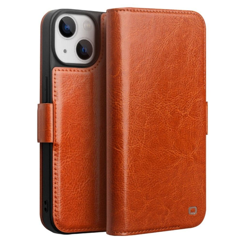 Se iPhone 14 Plus - QIALINO Classic Slim ægte læder cover - Lys brun ✔ Kæmpe udvalg i QIALINO ✔ Hurtig levering: 1 - 2 Hverdage samt billig fragt - Varenummer: CPD-QLI14/P103027 og barcode / Ean: &