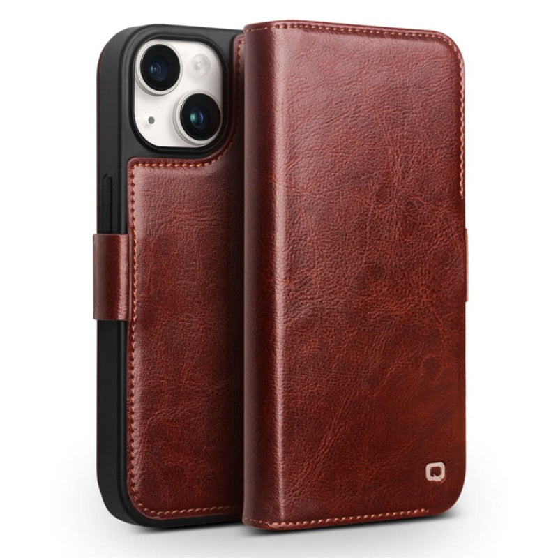 Se iPhone 15 Plus - QIALINO Classic Slim ægte læder cover - Mørkebrun ✔ Kæmpe udvalg i QIALINO ✔ Hurtig levering: 1 - 2 Hverdage samt billig fragt - Varenummer: CPD-QLI15/P103025 og barcode / Ean: &