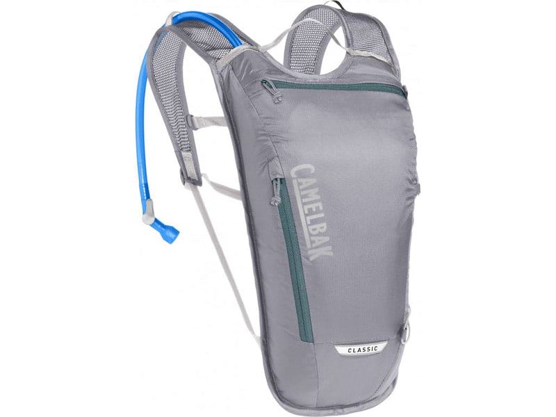 Se Camelbak Classic Light - Rygsæk 2 L med 2 L vandreservior - Gunmetal/Hydro ✔ Kæmpe udvalg i  Camelbak ✔ Hurtig levering: 1 - 2 Hverdage samt billig fragt - Varenummer: CKP-886798029238 og barcode / Ean: &