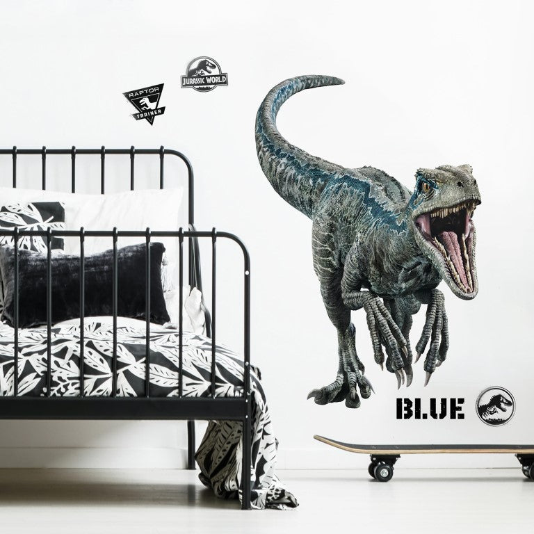 Se Jurassic World 2 BLUE VELOCIRAPTOR Gigant Wallsticker ✔ Kæmpe udvalg i  Roommates ✔ Hurtig levering: 1 - 2 Hverdage samt billig fragt - Varenummer: MMA-216064 og barcode / Ean: &