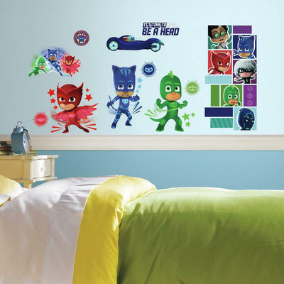 Se Pyjamasheltene (PJ Masks) Wallstickers ✔ Kæmpe udvalg i Roommates ✔ Hurtig levering: 1 - 2 Hverdage samt billig fragt - Varenummer: MMA-216051 og barcode / Ean: '034878415673 på lager - Udsalg på Wallstickers til børneværelset Spar op til 51% - Over 454 design brands på udsalg