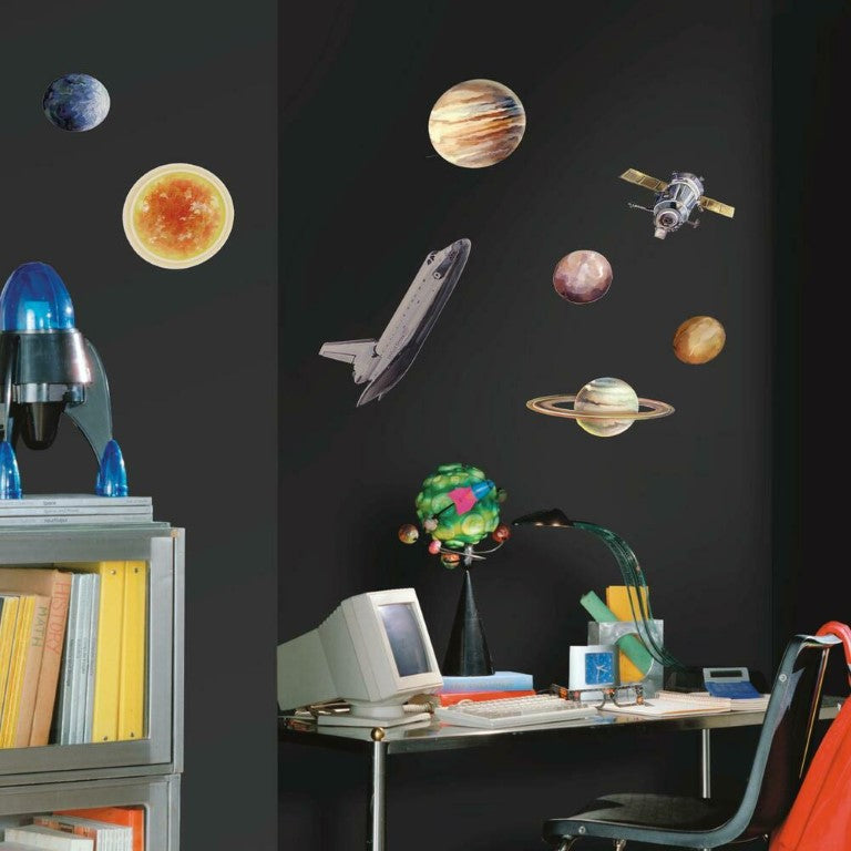 Se SPACE TRAVEL Wallstickers ✔ Kæmpe udvalg i Roommates ✔ Hurtig levering: 1 - 2 Hverdage samt billig fragt - Varenummer: MMA-216001 og barcode / Ean: &