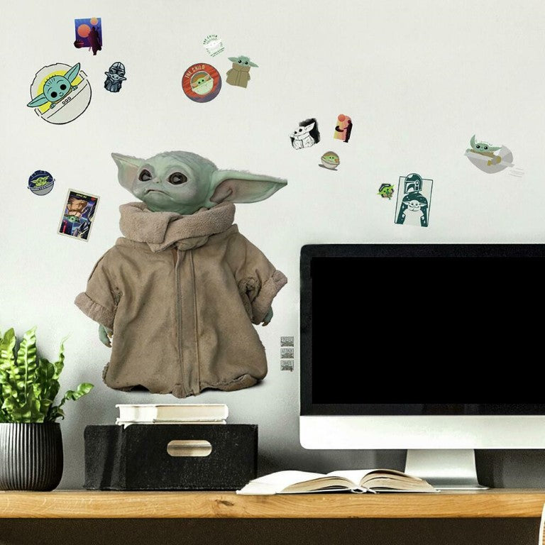 Se Star Wars Mandalorian - Baby Yoda Wallstickers ✔ Kæmpe udvalg i Roommates ✔ Hurtig levering: 1 - 2 Hverdage samt billig fragt - Varenummer: MMA-216091 og barcode / Ean: &