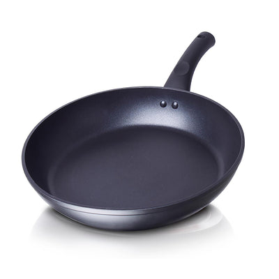 Se Royal Stegepande 28 cm, aluminium - Non-Stick belægning ❤ Kæmpe udvalg i Royal ❤ Hurtig levering: 1 - 2 Hverdage samt billig fragt - Varenummer: CPD-AG2211410 og barcode / Ean: '5708184114104 på lager - Udsalg på Bolig og fritid Spar op til 65% - Over 454 design mærker på udsalg