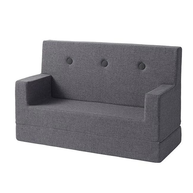 Se KK Kids Sofa - by KlipKlap-Bluegrey w. grey button ❤ Stort online udvalg i by KlipKlap ❤ Hurtig levering: 1 - 2 Hverdage samt billig fragt ❤ Varenummer: TEN-10115102 og barcode / Ean: 0731717991311 på lager - Udsalg på Møbler > Børneværelset - Over 454 design brands på udsalg