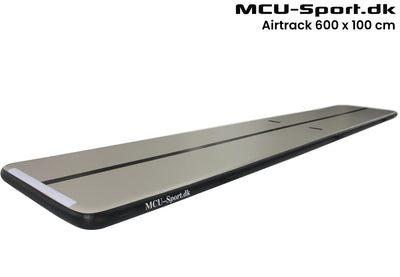 Se MCU-Sport Airtrack  600 x 100 cm ✔ Kæmpe udvalg i  MCU-Sport ✔ Hurtig levering: 1 - 2 Hverdage samt billig fragt - Varenummer: MMA-207004 og barcode / Ean: '5712548206978 på lager - Udsalg på Airtrack Spar op til 57% - Over 785 kendte brands på udsalg