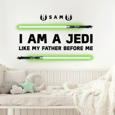 Se Star Wars ''I AM A JEDI, Like my father before me'' Wallstickers ✔ Kæmpe udvalg i  Roommates ✔ Hurtig levering: 1 - 2 Hverdage samt billig fragt - Varenummer: MMA-216121 og barcode / Ean: '034878137728 på lager - Udsalg på Disney Wallstickers Spar op til 53% - Over 1247 kendte brands på udsalg